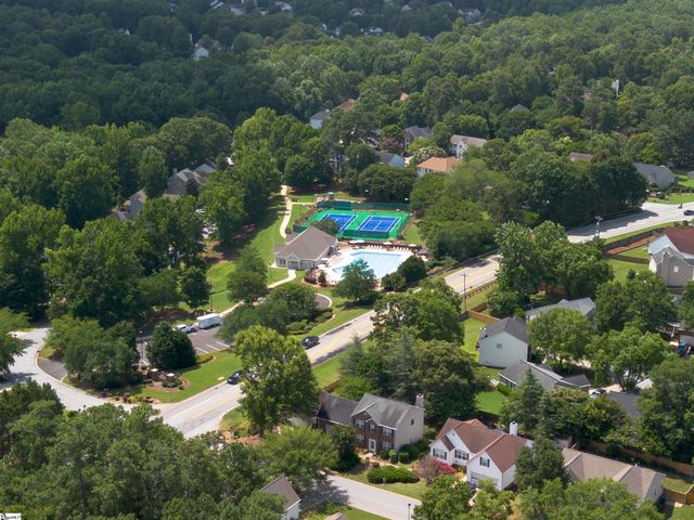 104 Golden Crest Court, Mauldin, SC 29662