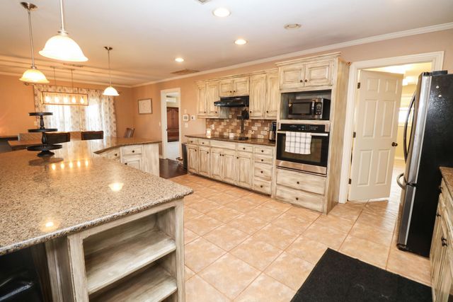 2401 US-385, B, Littlefield, TX 79339