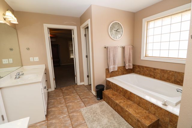 2401 US-385, B, Littlefield, TX 79339