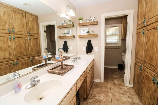 2401 US-385, B, Littlefield, TX 79339