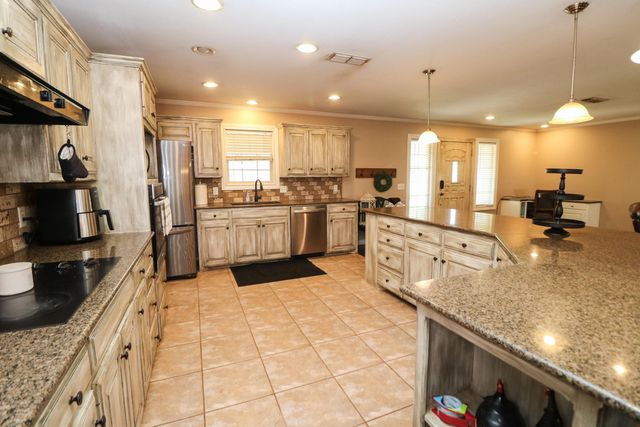 2401 US-385, B, Littlefield, TX 79339