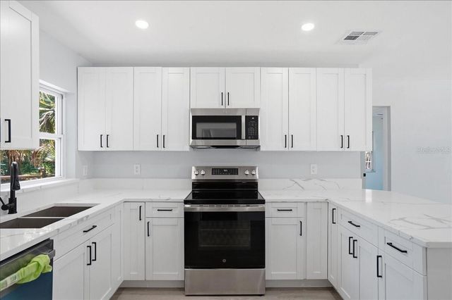 761 29TH AVENUE S, St Petersburg, FL 33705