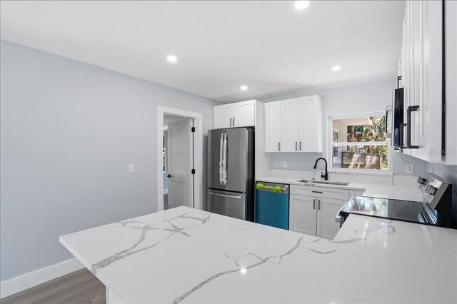 761 29TH AVENUE S, St Petersburg, FL 33705