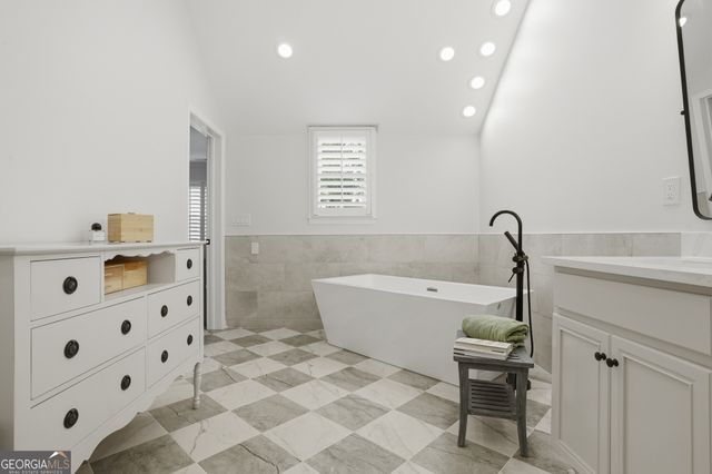 423 Jefferson Circle 423, Atlanta, GA 30328