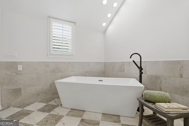 423 Jefferson Circle 423, Atlanta, GA 30328