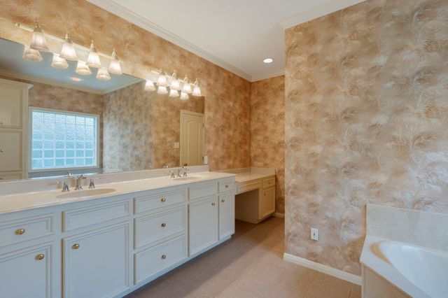 13652 Suzanne Place, College Station, TX 77845