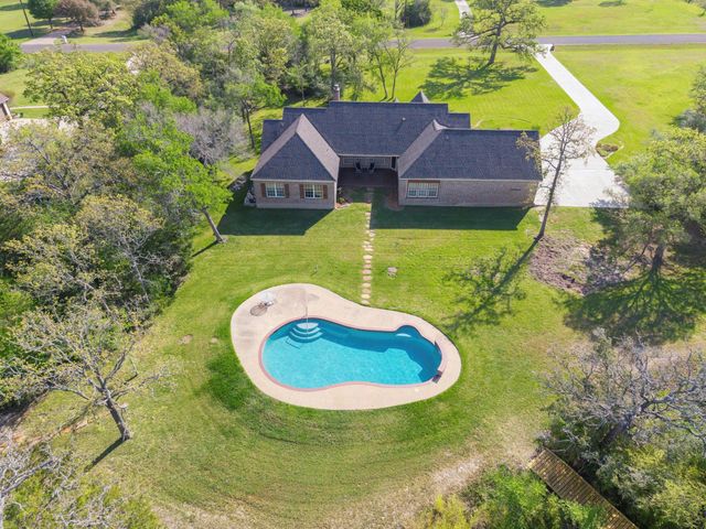 13652 Suzanne Place, College Station, TX 77845
