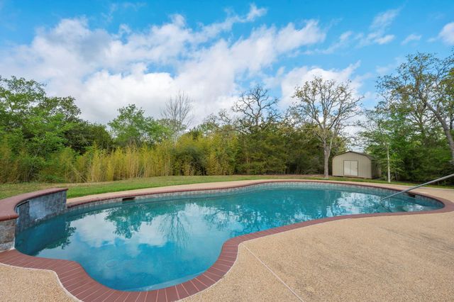 13652 Suzanne Place, College Station, TX 77845