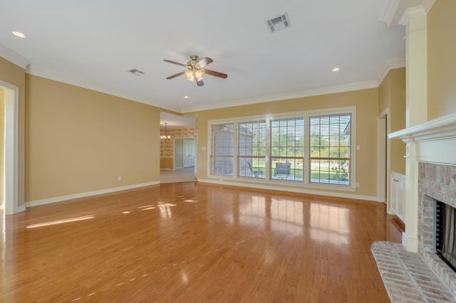 13652 Suzanne Place, College Station, TX 77845