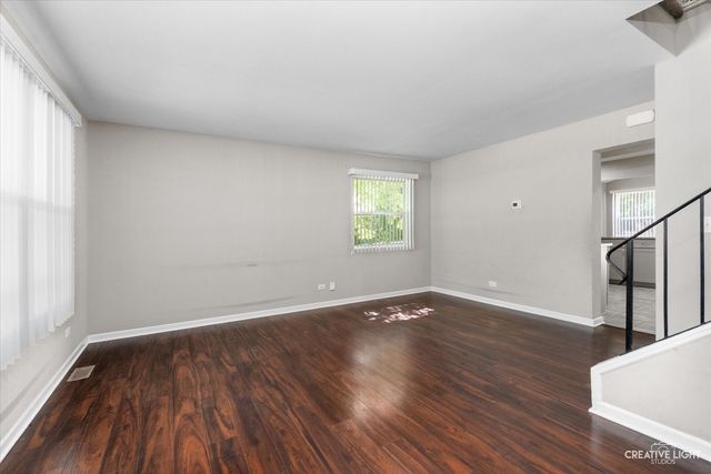 2910 Worcester Lane, Aurora, IL 60504
