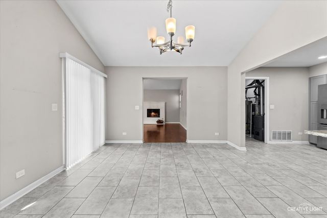 2910 Worcester Lane, Aurora, IL 60504