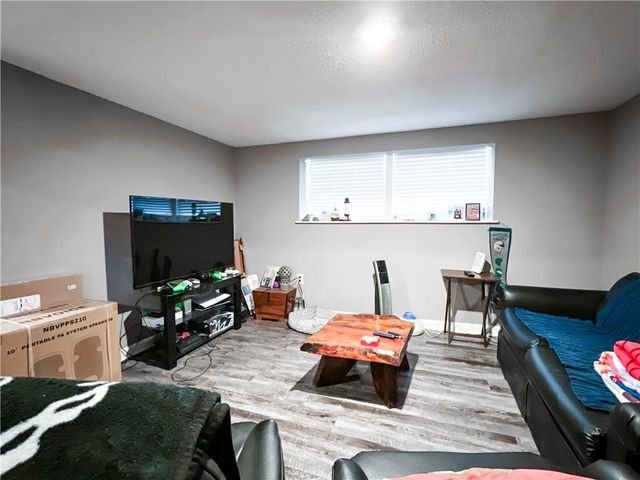 13213 Winchester Street, Grandview, MO 64030