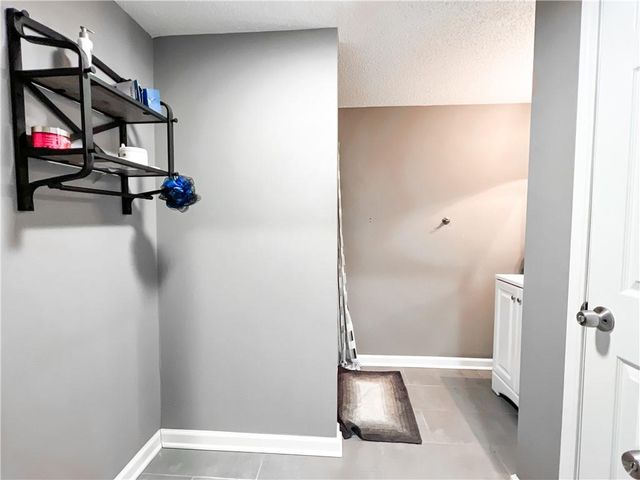 13213 Winchester Street, Grandview, MO 64030