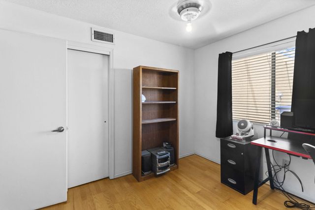 3219 Schumacher Street NW, Albuquerque, NM 87120