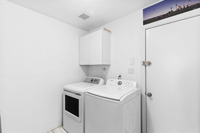 3219 Schumacher Street NW, Albuquerque, NM 87120