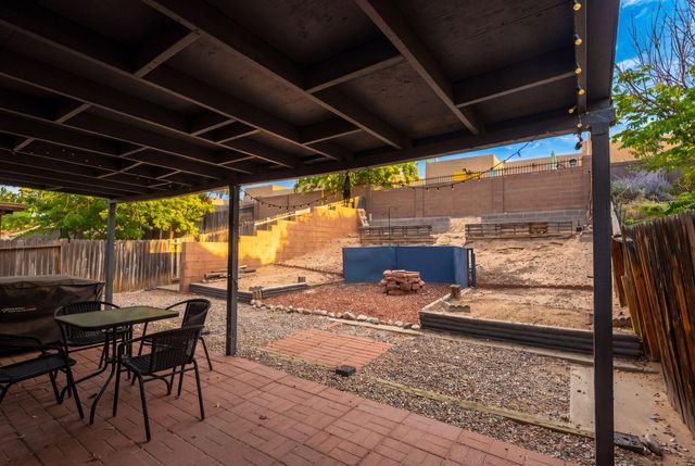 3219 Schumacher Street NW, Albuquerque, NM 87120