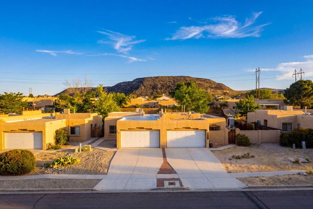 3219 Schumacher Street NW, Albuquerque, NM 87120