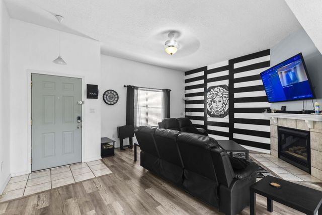 3219 Schumacher Street NW, Albuquerque, NM 87120