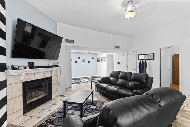 3219 Schumacher Street NW, Albuquerque, NM 87120