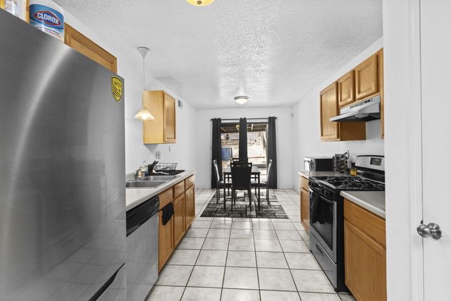 3219 Schumacher Street NW, Albuquerque, NM 87120