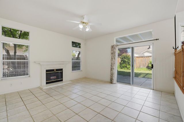 1240 Camino Capistrano, Roseville, CA 95747