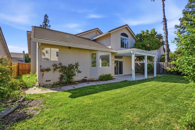 1240 Camino Capistrano, Roseville, CA 95747