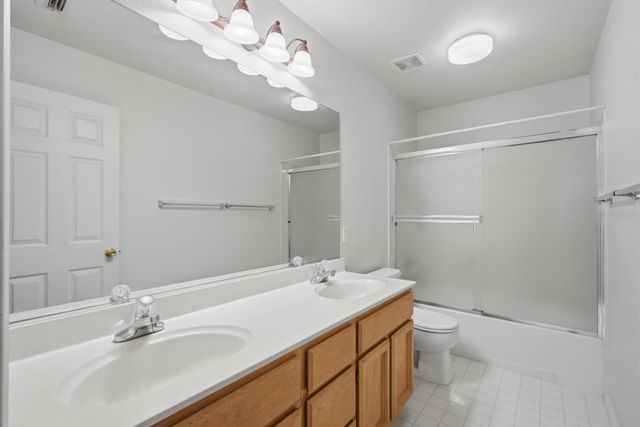 1240 Camino Capistrano, Roseville, CA 95747