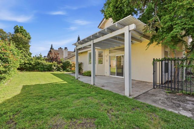 1240 Camino Capistrano, Roseville, CA 95747