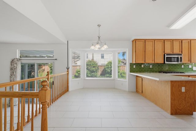 1240 Camino Capistrano, Roseville, CA 95747