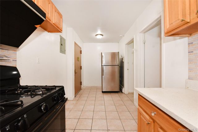 133-38 Avery Avenue 3FA, Flushing, NY 11355