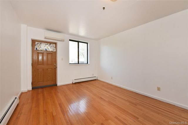 133-38 Avery Avenue 3FA, Flushing, NY 11355