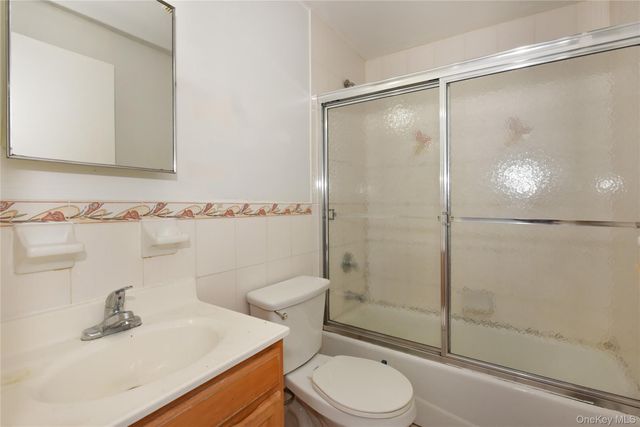 133-38 Avery Avenue 3FA, Flushing, NY 11355