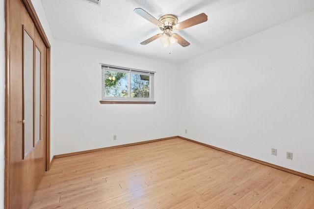 810 Pine Siskin DR, Buda, TX 78610