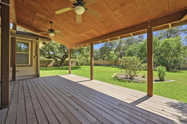 810 Pine Siskin DR, Buda, TX 78610