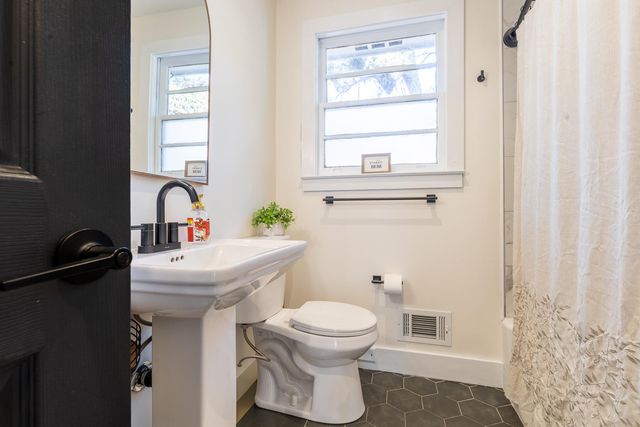 111 Circle Drive, Summerville, SC 29485