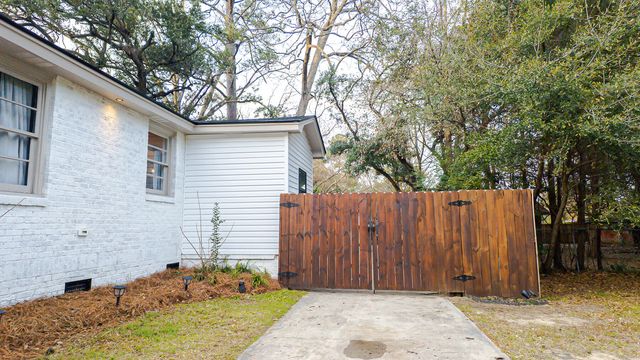 111 Circle Drive, Summerville, SC 29485