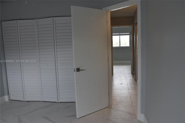 9763 NW 37th St, Sunrise, FL 33351