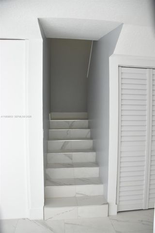 9763 NW 37th St, Sunrise, FL 33351