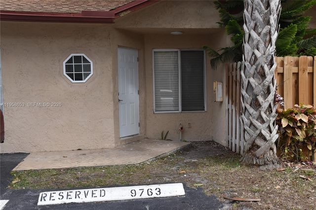 9763 NW 37th St, Sunrise, FL 33351