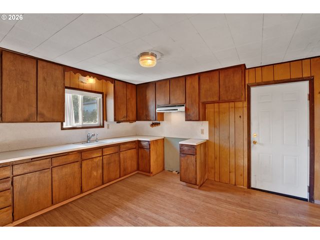 4817 LAGUNA Ave, Westlake, OR 97493