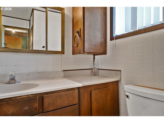 4817 LAGUNA Ave, Westlake, OR 97493