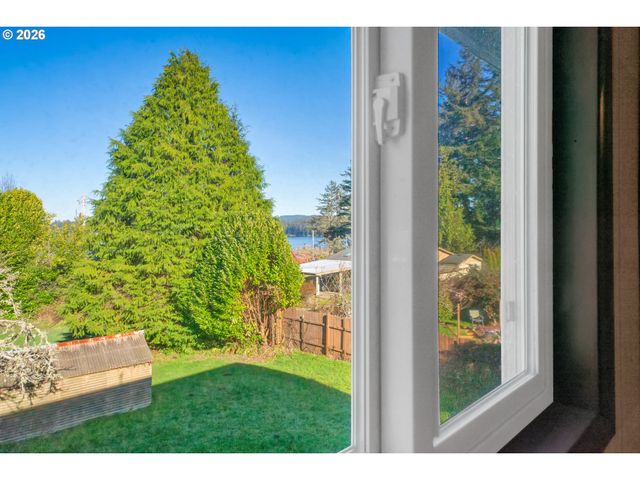 4817 LAGUNA Ave, Westlake, OR 97493