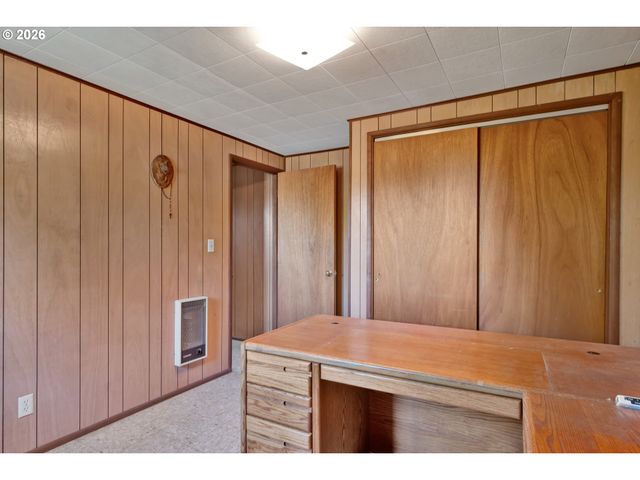 4817 LAGUNA Ave, Westlake, OR 97493