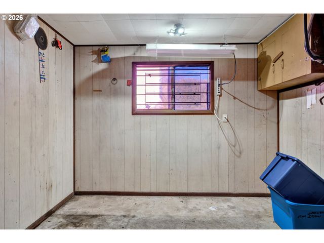 4817 LAGUNA Ave, Westlake, OR 97493