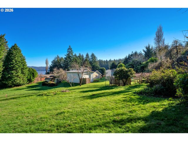 4817 LAGUNA Ave, Westlake, OR 97493