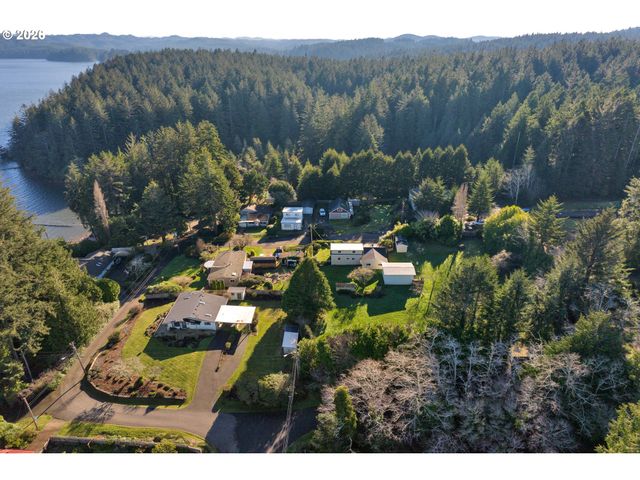 4817 LAGUNA Ave, Westlake, OR 97493