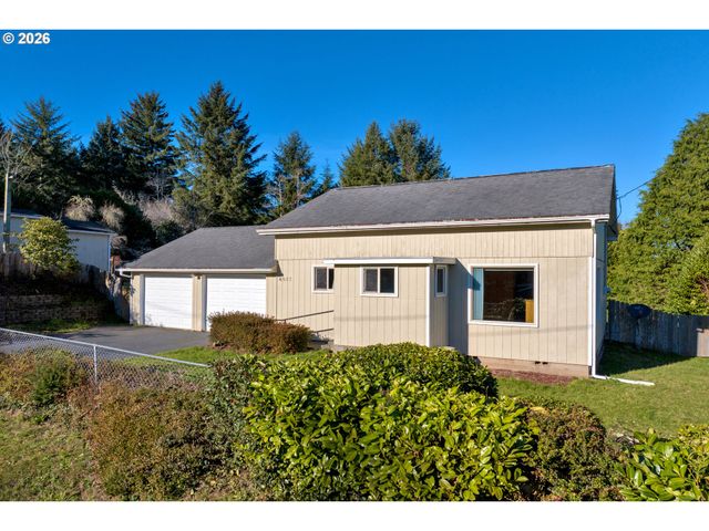 4817 LAGUNA Ave, Westlake, OR 97493