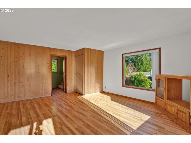 4817 LAGUNA Ave, Westlake, OR 97493