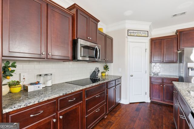 90 Roundstone Way, Richmond Hill, GA 31324