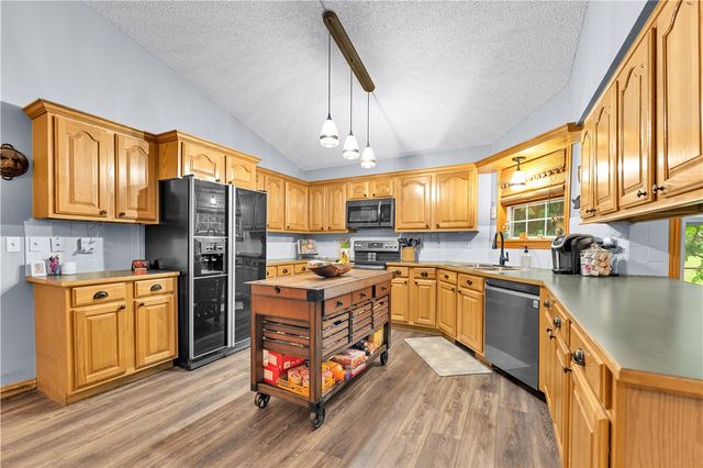 2 Brill Lane, Bella Vista, AR 72714